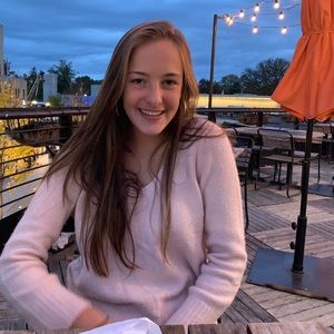 Meet your Posher, Maria